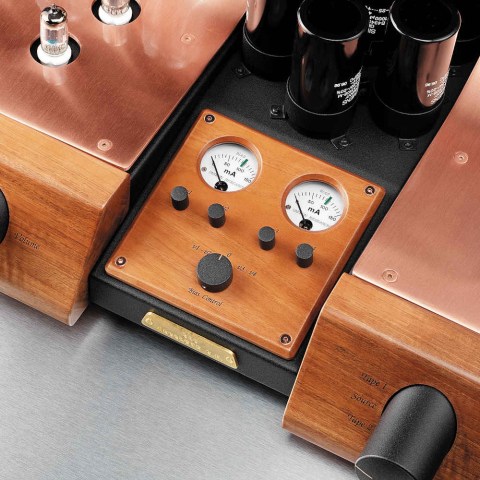 UNISON RESEARCH Absolute 845 SE  Amplifier - lifestyle